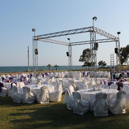 Wonasis Resort & Aqua Hotel Kargipinari ภายนอก รูปภาพ