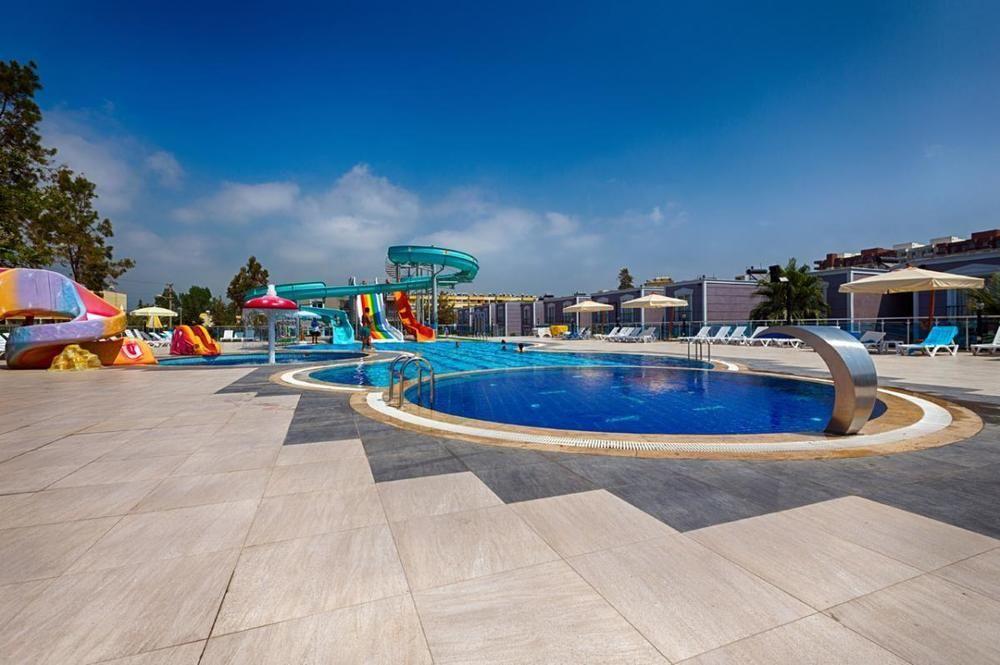 Wonasis Resort & Aqua Hotel Kargipinari ภายนอก รูปภาพ